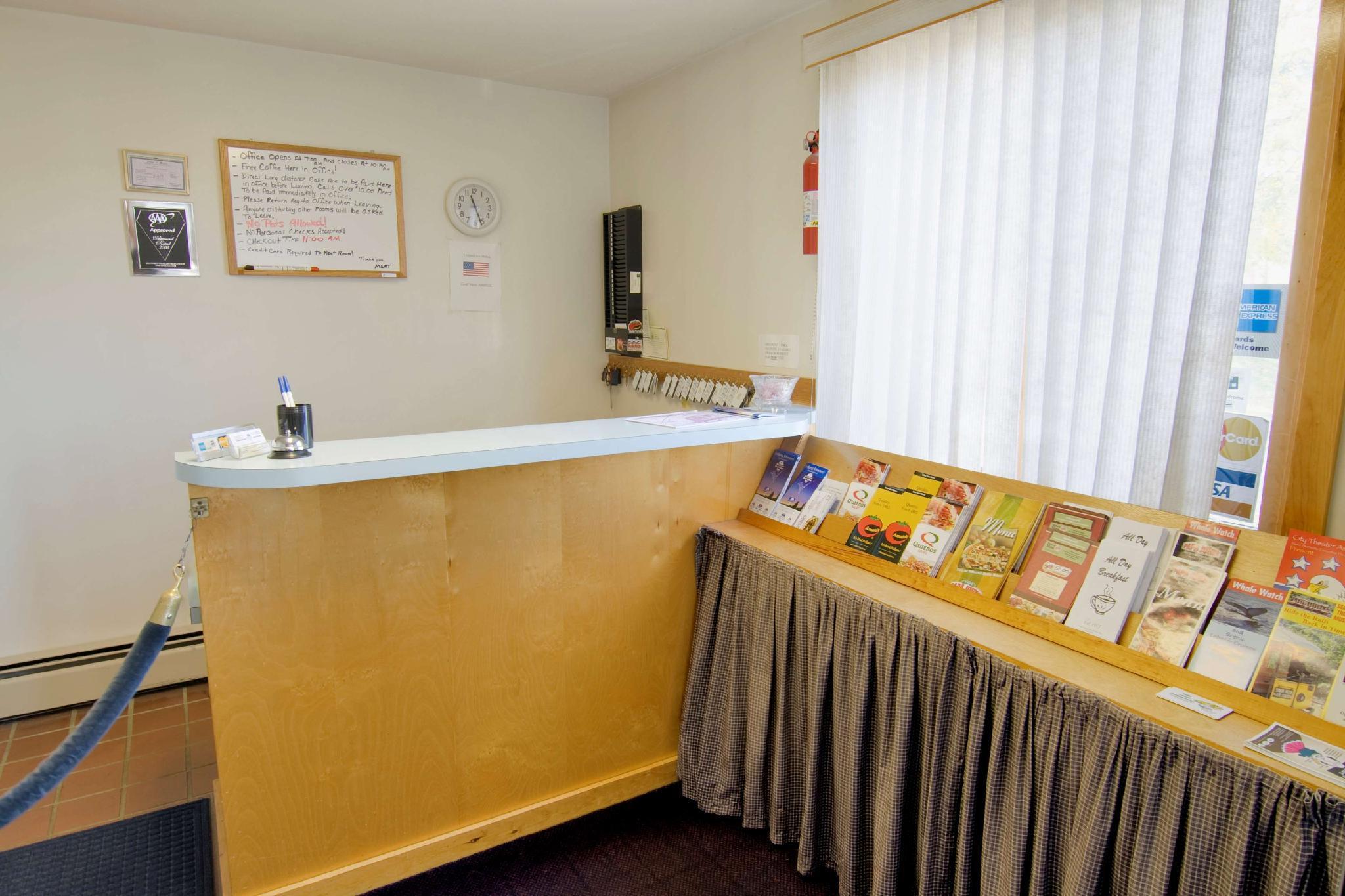 Americas Best Value Inn Biddeford Interior photo